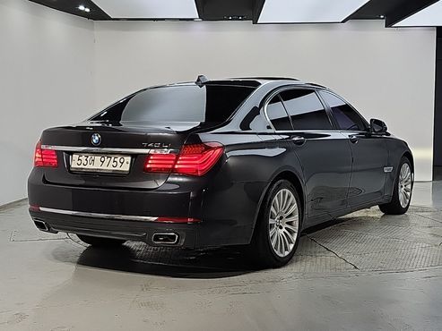 BMW 7-Series 740Li — пробег 231 400 км — фото 4 из 5