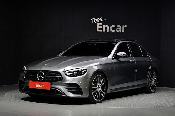 Mercedes-Benz E-Class E350 4MATIC AMG Line — пробег 78 616 км — фото 1 из 5