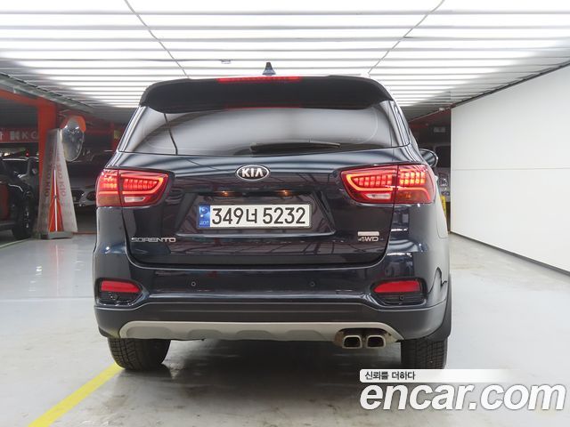 Kia Sorento Diesel 2.0 4WD Prestige — пробег 180 000 км — фото 3 из 5