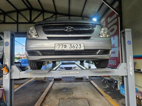 Hyundai Starex 12-Seater Wagon CVX Deluxe — пробег 89 956 км — фото 2 из 4