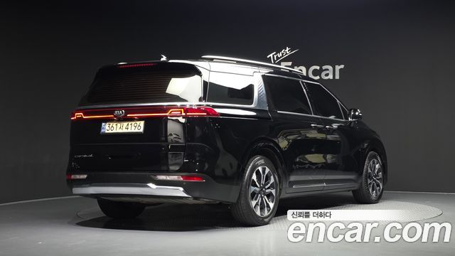 Kia Carnival Diesel 7-Seater Signature — пробег 63 877 км — фото 2 из 5