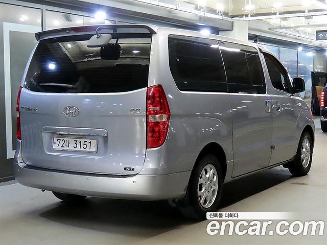 Hyundai Starex 12-Seater Wagon CVX Premium — пробег 172 567 км — фото 4 из 5