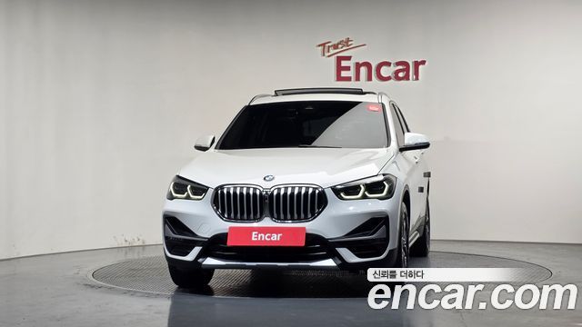 BMW X1 xDrive 20i xLine — пробег 58 840 км — фото 3 из 5