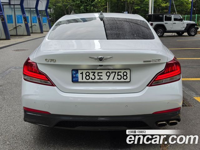 Genesis G70 2.2D AWD Elite — пробег 173 900 км — фото 3 из 5