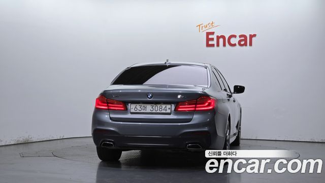 BMW 5-Series 530i xDrive M Sport Package Plus — пробег 130 315 км — фото 4 из 5