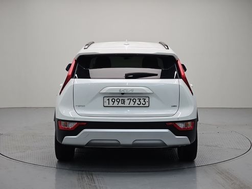 Kia Niro Prestige — пробег 134 554 км — фото 3 из 5