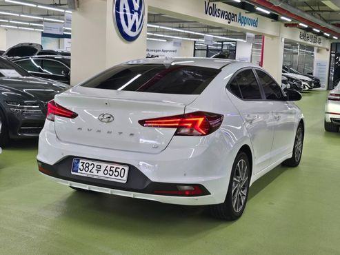 Hyundai AVANTE 1.6 Smart — пробег 109 000 км — фото 4 из 5