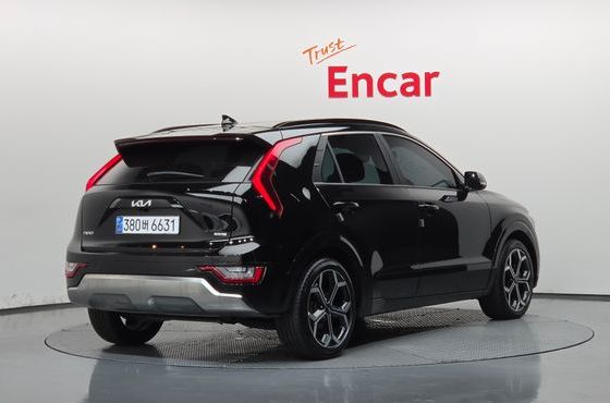 Kia Niro Prestige — пробег 91 056 км — фото 2 из 5