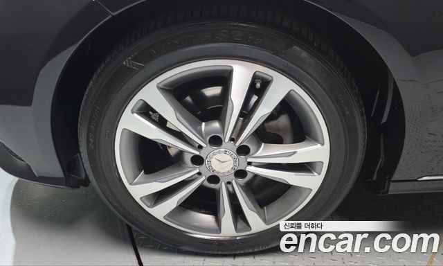 Mercedes-Benz E-Class E220 Bluetec Avantgarde — пробег 66 692 км — фото 5 из 5