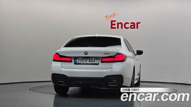 BMW 5-Series 520i M Sport — пробег 17 874 км — фото 4 из 5
