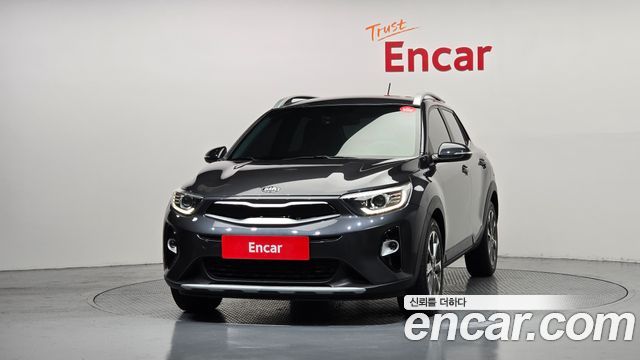 Kia Stonic из Кореи Encar