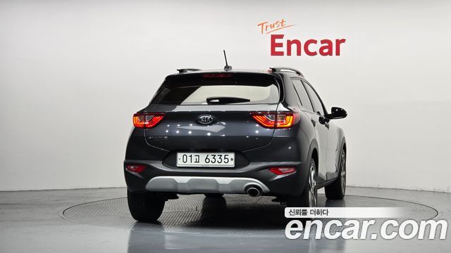 Kia Stonic из Кореи Encar