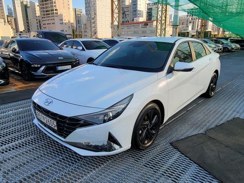 Hyundai AVANTE 1.6 Inspiration — пробег 93 400 км — фото 2 из 5
