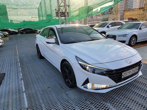 Hyundai AVANTE 1.6 Inspiration — пробег 93 400 км — фото 3 из 5