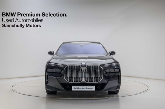 BMW i7 xDrive 60 M sport — пробег 18 428 км — фото 2 из 5