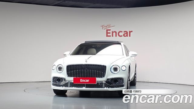 Bentley Flying Spur 4.0 Azure — пробег 4 821 км — фото 3 из 5