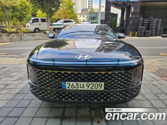 Hyundai Grandeur Calligraphy — пробег 8 800 км — фото 1 из 5