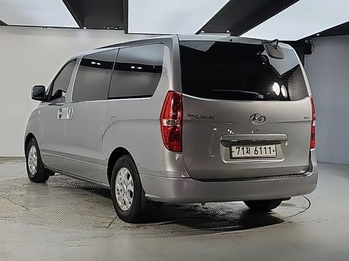 Hyundai Starex 12-Seater Wagon CVX Deluxe — пробег 143 278 км — фото 4 из 5
