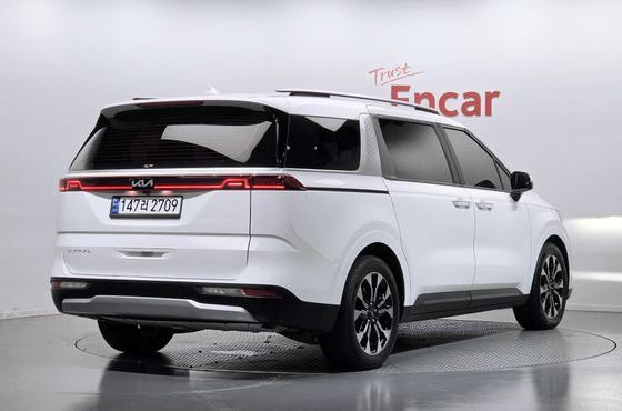 Kia Carnival Diesel 9-Seater Prestige — пробег 76 277 км — фото 2 из 5