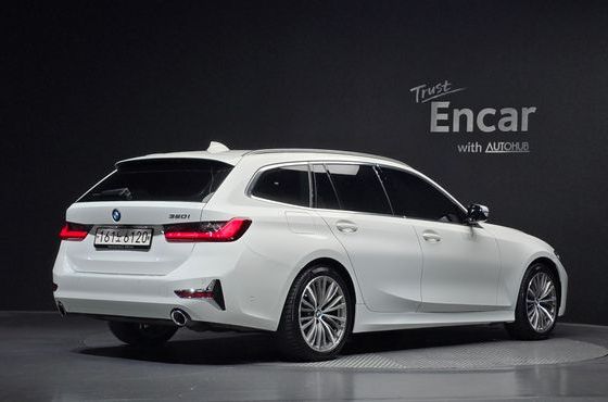 BMW 3-Series 320i Touring Luxury — пробег 75 272 км — фото 2 из 5