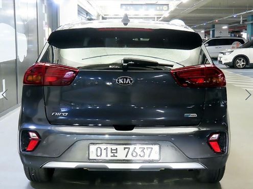 Kia Niro 1.6 HEV Prestige — пробег 146 290 км — фото 5 из 5