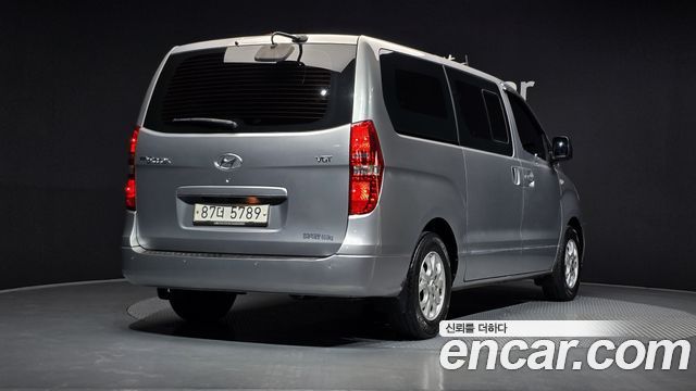 Hyundai Starex 5-Seater VAN CVX Luxury — пробег 210 966 км — фото 2 из 5