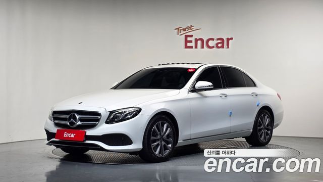 Mercedes-Benz E-Class E300 4MATIC Avnatgarde — пробег 46 863 км — фото 1 из 5