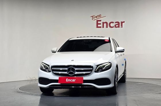 Mercedes-Benz E-Class E300 4MATIC Avnatgarde — пробег 46 863 км — фото 3 из 5