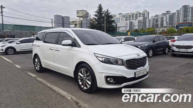 Kia Carnival 9-seater Prestige — пробег 236 092 км — фото 3 из 5