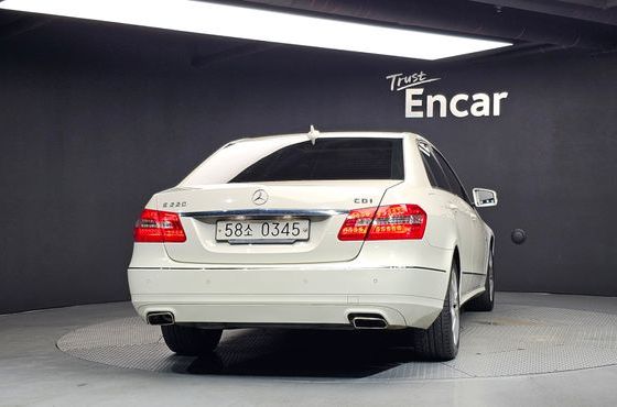 Mercedes-Benz E-Class E220 CDI Avantgarde — пробег 155 036 км — фото 4 из 5