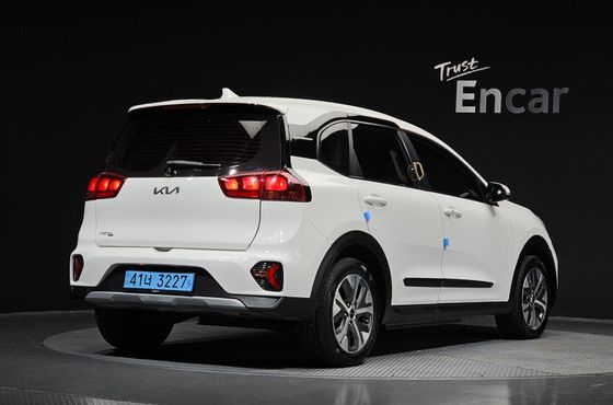 Kia Niro Light (Taxi Trim) — пробег 308 215 км — фото 2 из 5