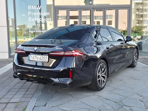 BMW 5-Series 520i M Sport — пробег 24 130 км — фото 4 из 5