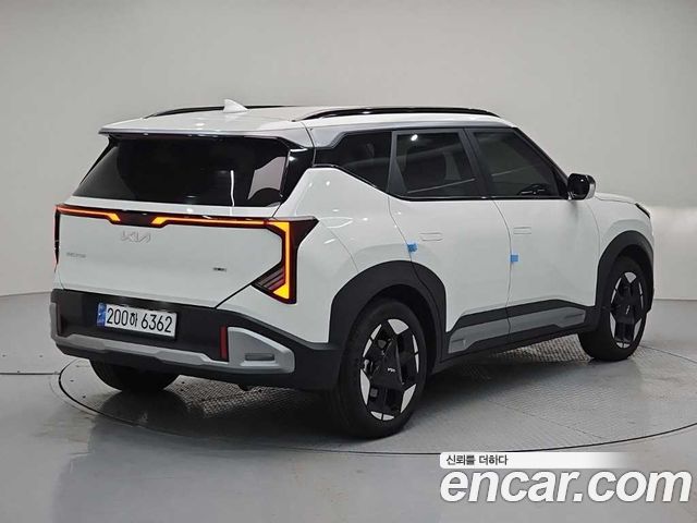 Kia Seltos HEV 1.6 2WD Prestige — пробег 9 500 км — фото 4 из 5