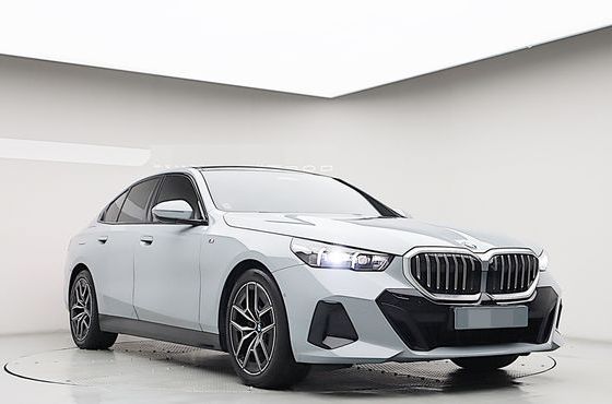 BMW 5-Series 520i M Sport — пробег 60 298 км — фото 3 из 5