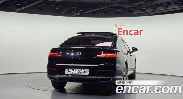 Volkswagen Arteon 2.0 TDI Premium — пробег 142 318 км — фото 4 из 5