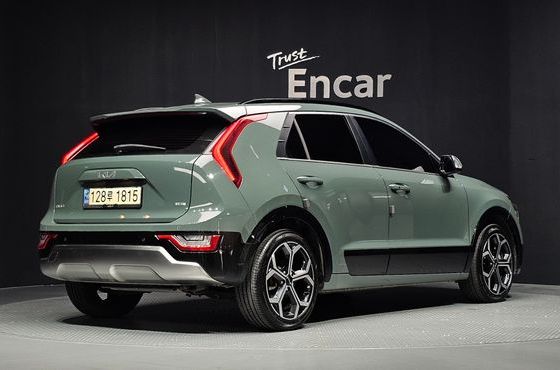 Kia Niro Signature — пробег 137 985 км — фото 2 из 5