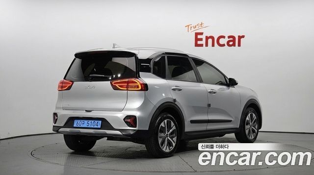 Kia Niro Air — пробег 99 725 км — фото 2 из 5