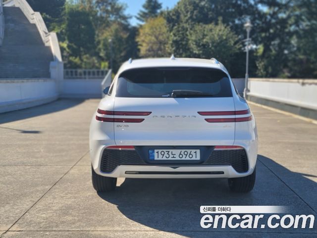 Genesis GV70 из Кореи Encar