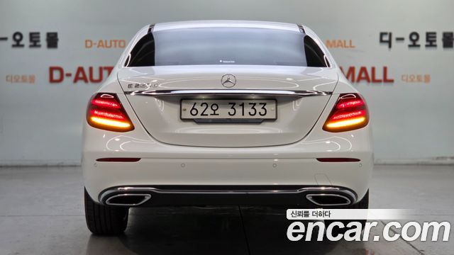 Mercedes-Benz E-Class E220d Avantgarde — пробег 62 455 км — фото 5 из 5