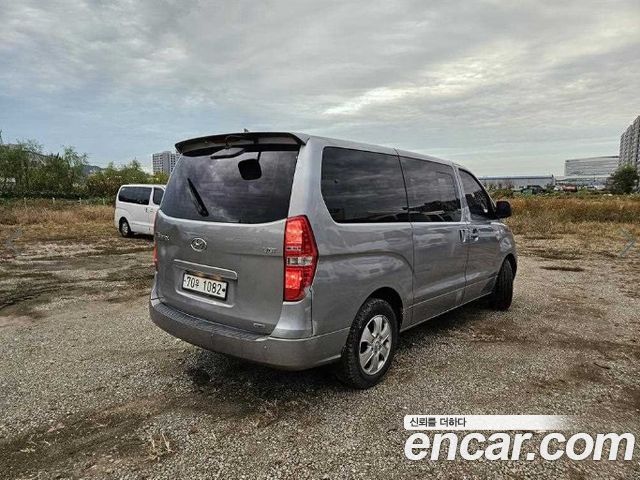 Hyundai Starex 4WD 12-Seater Wagon CVX Luxury — пробег 275 345 км — фото 5 из 5