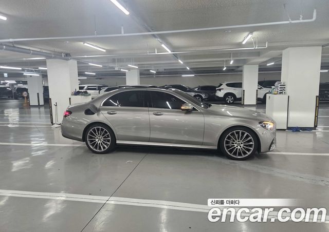 Mercedes-Benz E-Class E350 4MATIC AMG Line — пробег 76 137 км — фото 5 из 5