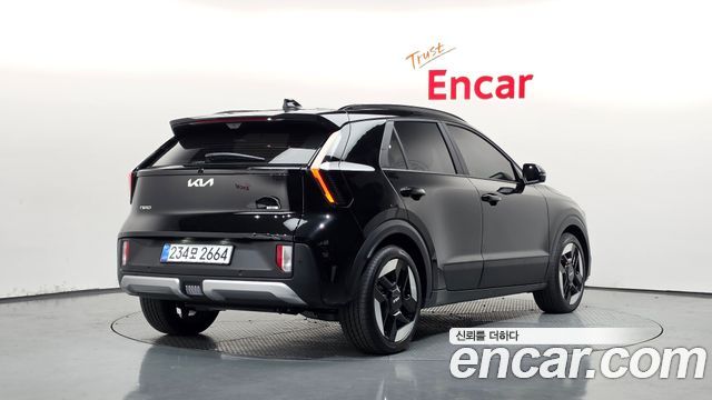 Kia Niro Prestige — пробег 1 422 км — фото 2 из 5