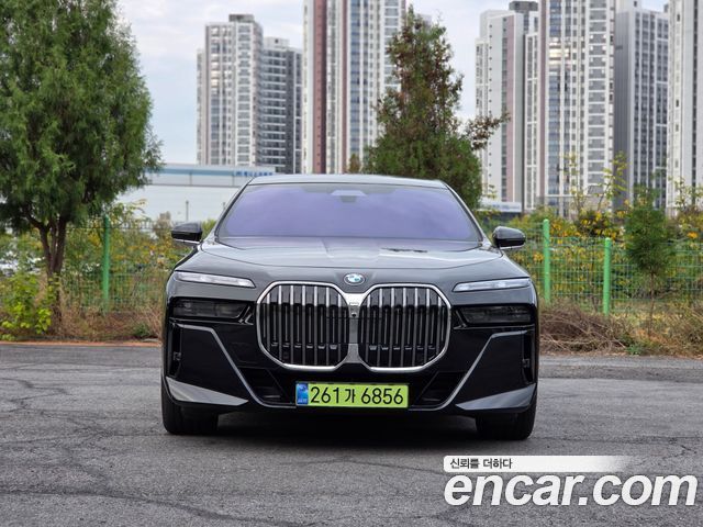BMW 7-Series 740d xDrive M Sport — пробег 10 263 км — фото 3 из 5