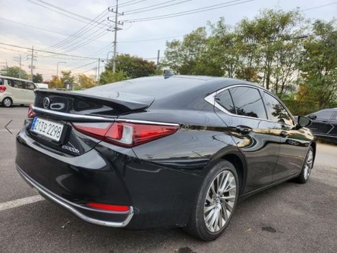 Lexus ES Executive — пробег 19 255 км — фото 3 из 5
