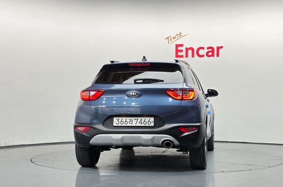 Kia Stonic 1.4 Prestige — пробег 98 559 км — фото 4 из 5