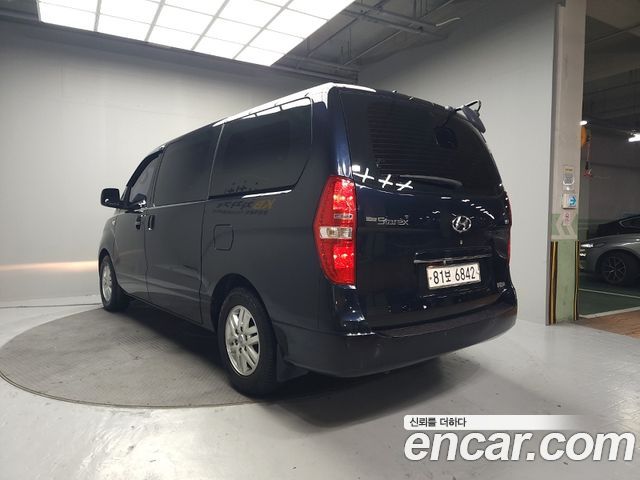 Hyundai Starex Van 3-Seater Smart — пробег 124 000 км — фото 4 из 5