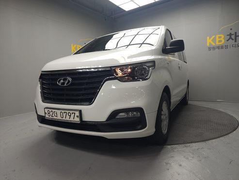 Hyundai Starex Van 5-Seater Modern — пробег 44 000 км — фото 1 из 5