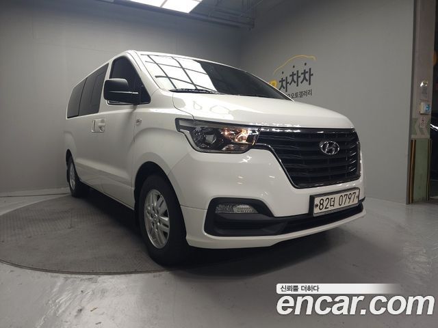 Hyundai Starex Van 5-Seater Modern — пробег 44 000 км — фото 2 из 5