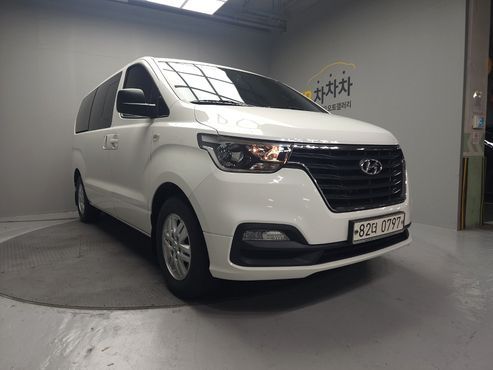 Hyundai Starex Van 5-Seater Modern — пробег 44 000 км — фото 2 из 5