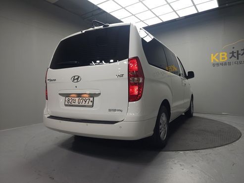 Hyundai Starex Van 5-Seater Modern — пробег 44 000 км — фото 5 из 5